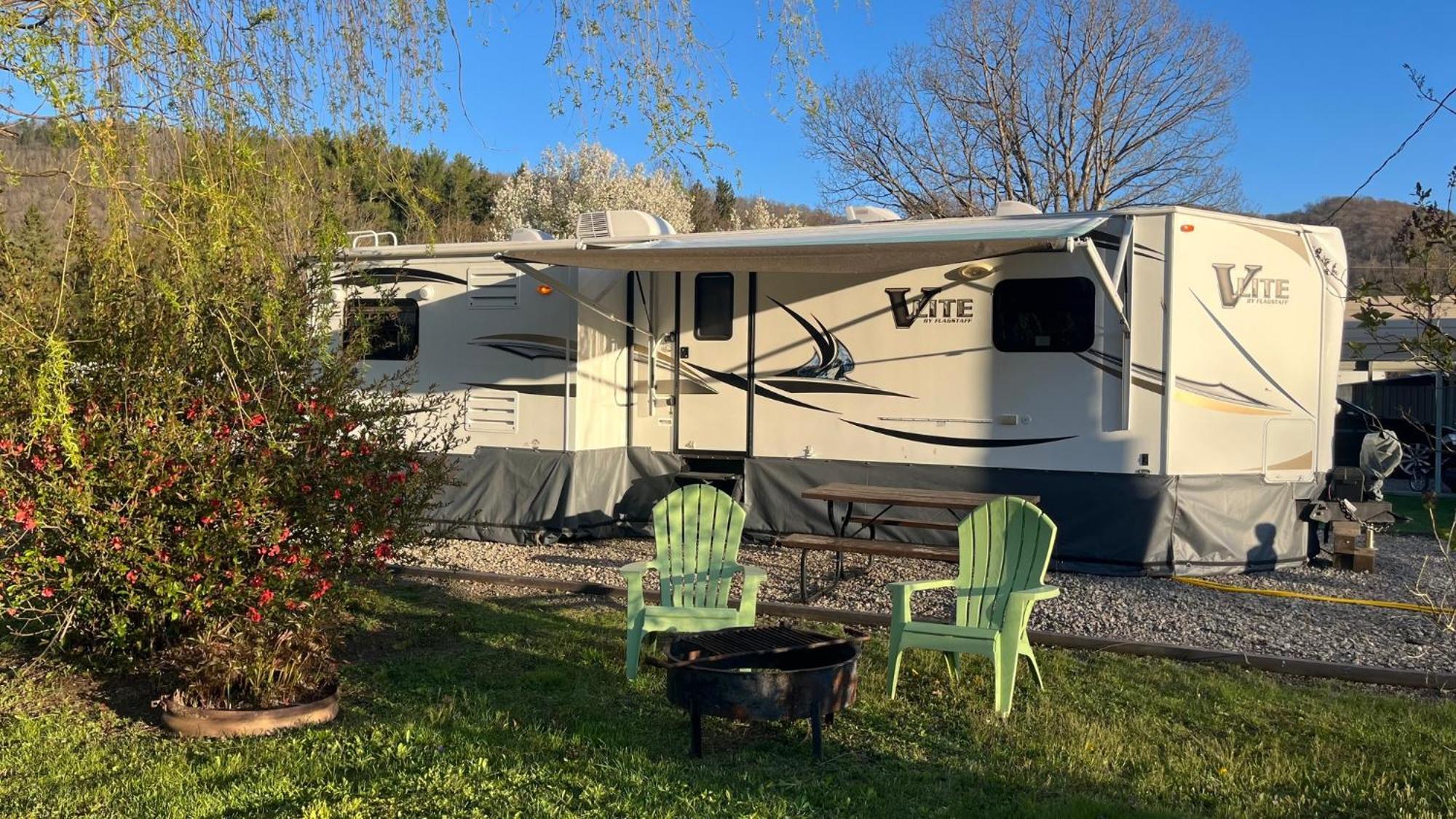 Route 6 Campground Gaines 외부 사진